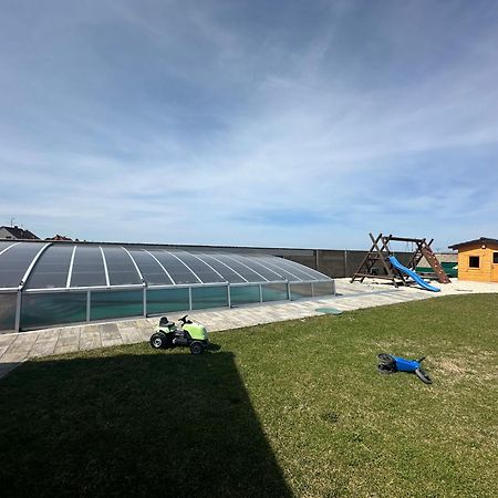 Slapy  House&Garden&Poolヴィラ エクステリア 写真